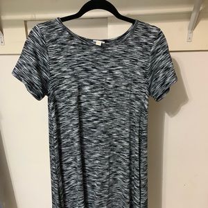 LulaRoe black and gray marled Carly dress Size XXS
